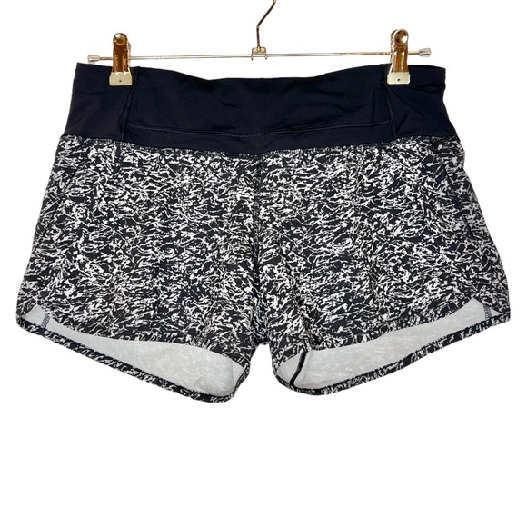 LULULEMON Run Times Short in Iced Wave. Size 6 - Picture 6 of 15